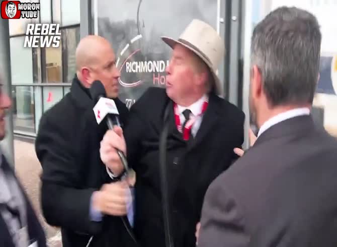 Video :In Canada, a journalist gets detained for just posing a question to a minister